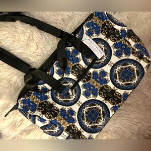 NWT Alice & Olivia weekender 💛💛✨ same day ship